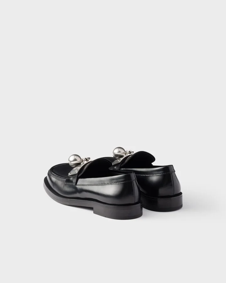 Brushed leather loafers with metal ring - Image 5