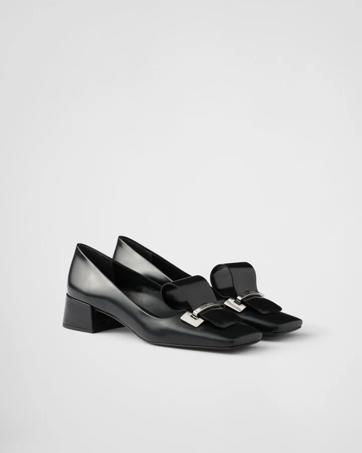 Brushed leather pumps