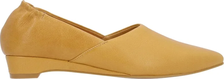 Brylee Wedge Pump - Image 3