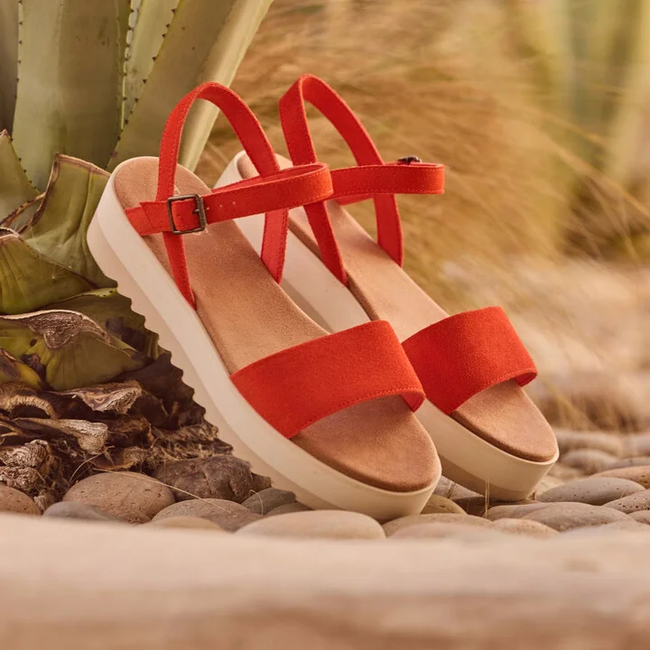 Brynn Platform Sandal Flame Suede - Image 3