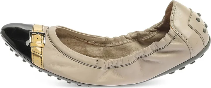 Buckle-Detail Leather Ballet Flats