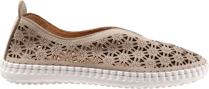 Bueno Daisy Slip-On - Image 2
