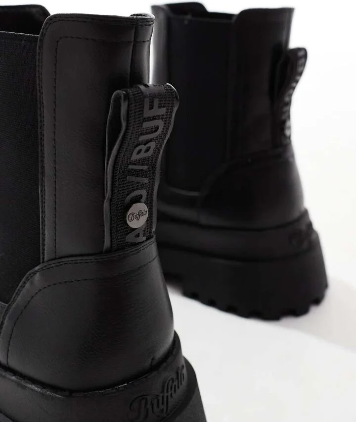 Buffalo chunky boot in black - Image 3