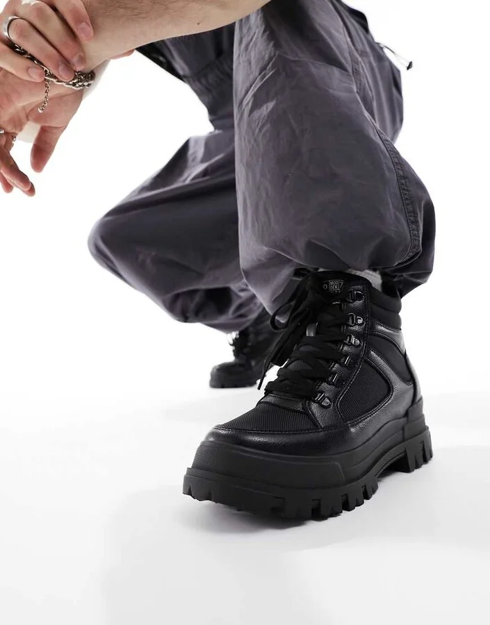 Buffalo vegan chunky boots in black - Image 4