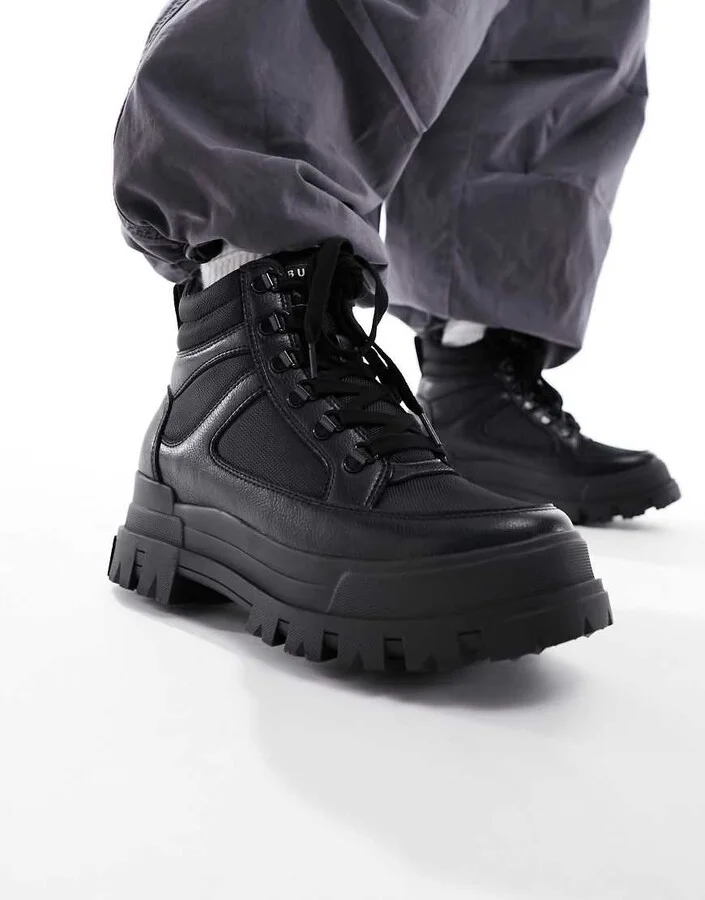 Buffalo vegan chunky boots in black