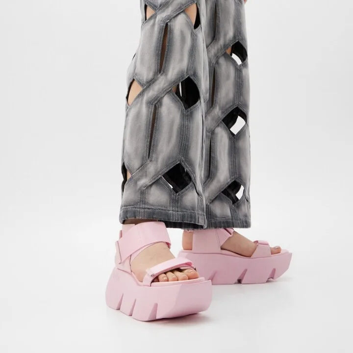 Bull Run - Pink-A-Boo - Image 2