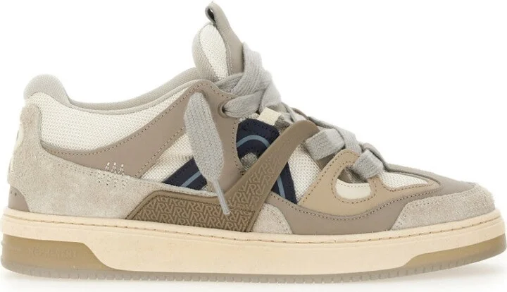 Bully" Sneaker