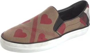 Burberry - Image 2