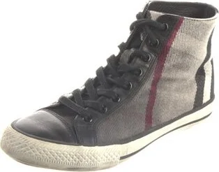Burberry - Image 2