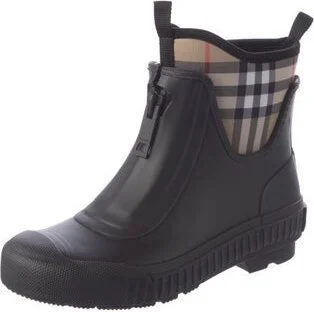 Burberry - Image 2