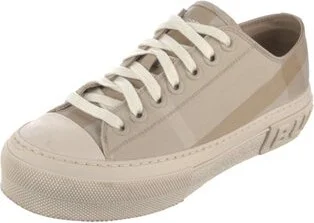 Burberry - Image 2