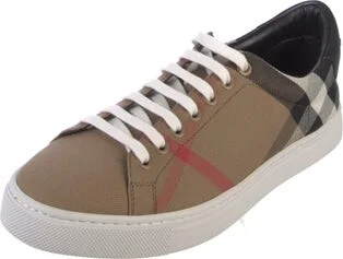 Burberry - Image 2