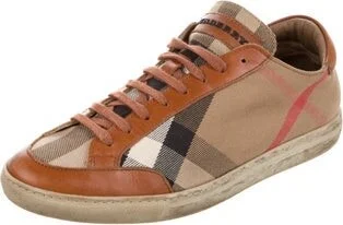 Burberry - Image 2