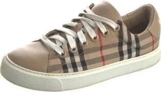 Burberry - Image 2