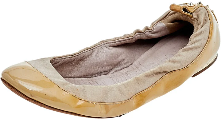 Burberry Beige Patent And Leather Scrunch Ballet Flats Size 36