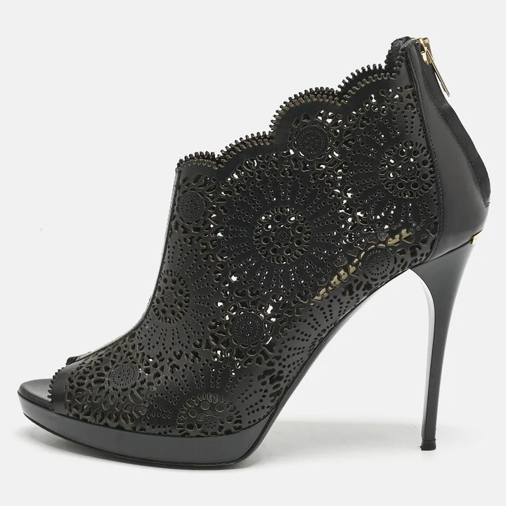 Burberry Black Laser Cut Leather Caythorpe Ankle Booties Size 39