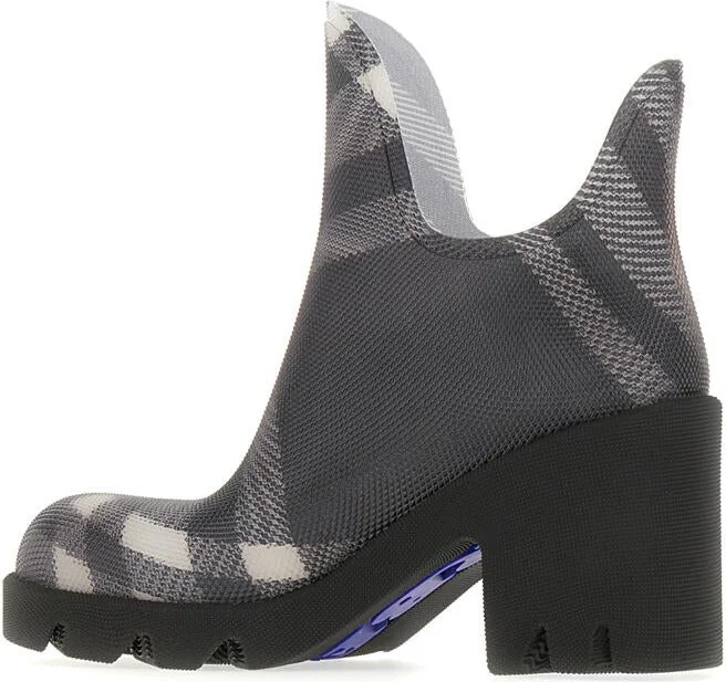 Burberry Boots - Image 3