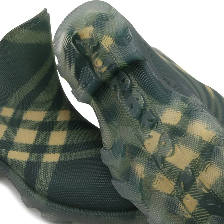 Burberry Boots - Image 4