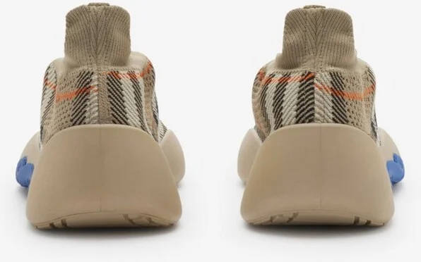 Burberry Check Knit Neptune Sneakers Size: 40 - Image 4