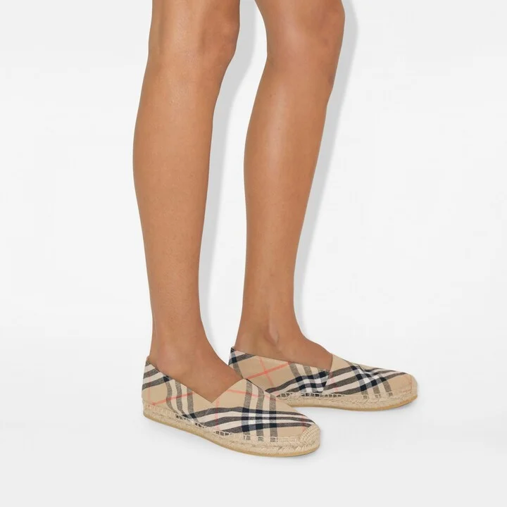 Burberry Check Mews Espadrilles​ Size: 35 - Image 2