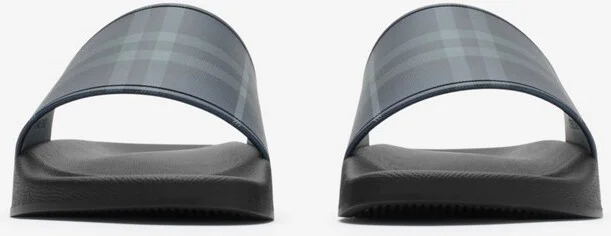 Burberry Check Slides Size: 40 - Image 2