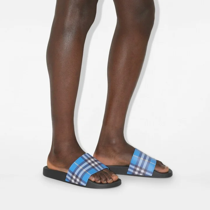 Burberry Check Slides Size: 41 - Image 2