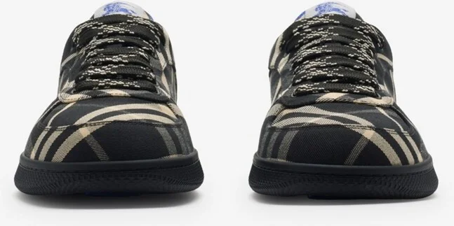 Burberry Check Terrace Sneakers Size: 39 - Image 3