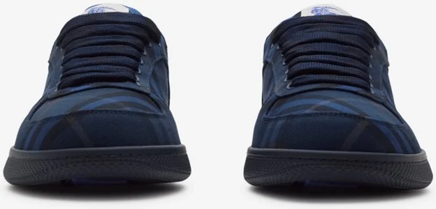 Burberry Check Terrace Sneakers Size: 39 - Image 3