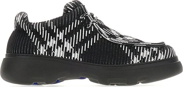 Burberry Checked Round-Toe Lace-Up Derby Shoes