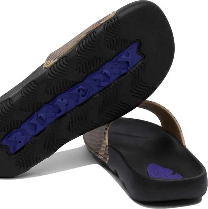 Burberry Dive Check Sandals - Image 5
