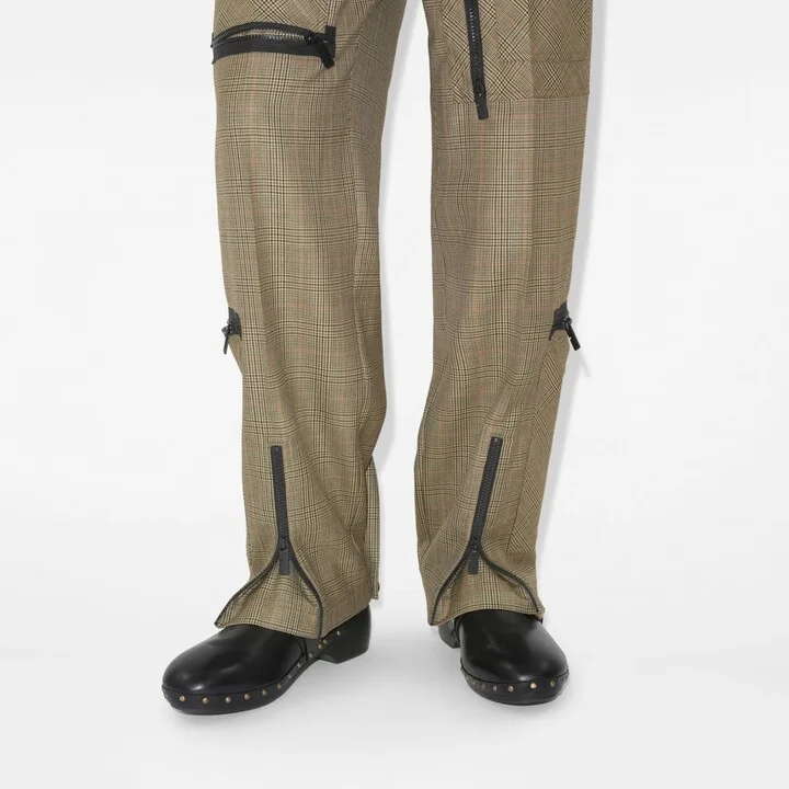 Burberry Leather Trunk Strap Clogs Size: 41 - Image 2