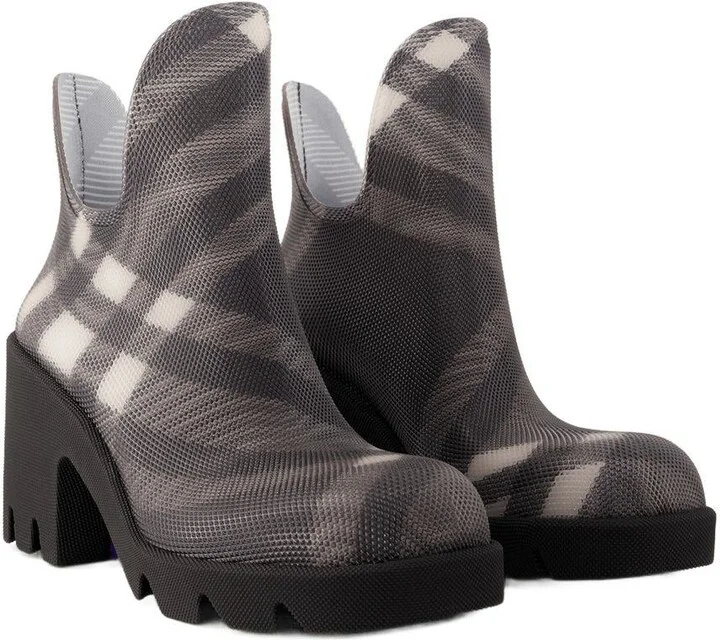 Burberry Lf Marsh Heel Ankle Boots - Image 2