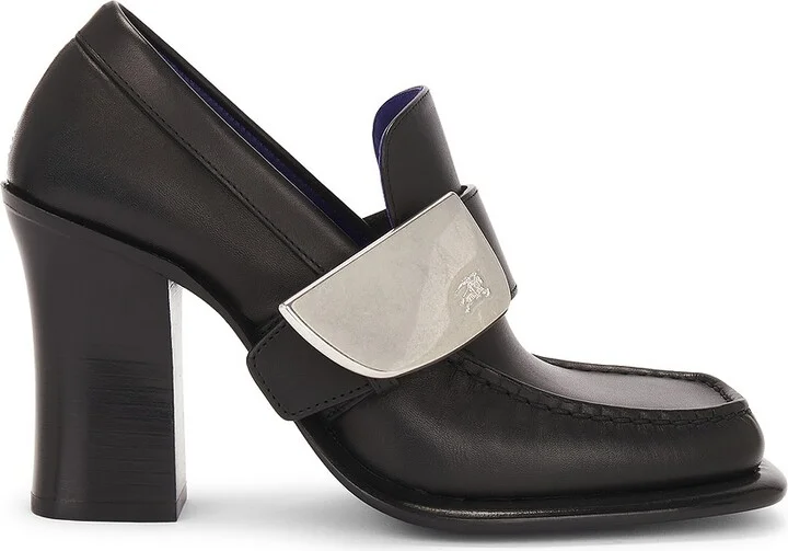 Burberry London Shield Pump in Black