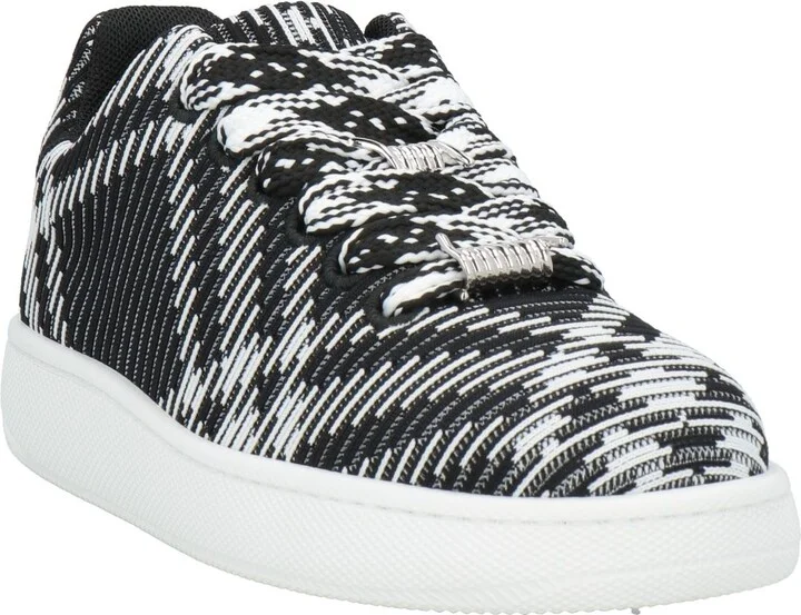 Burberry Man Sneakers - Image 4