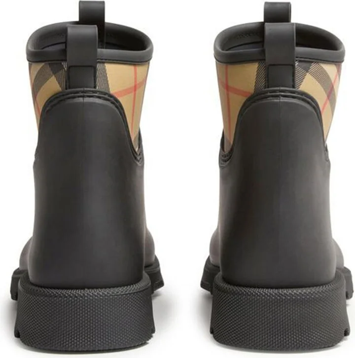 Burberry Mf Marsh Stamp Low - Image 2