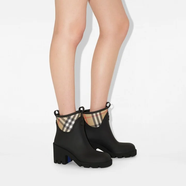 Burberry Rubber Marsh Stamp Heeled Low Boots​ Size: 35 - Image 2