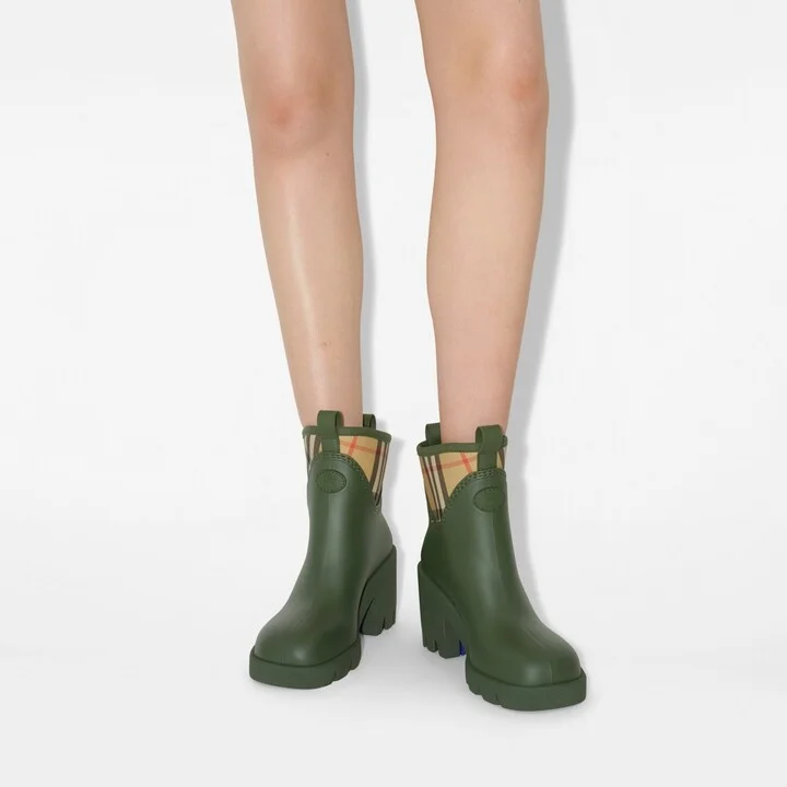 Burberry Rubber Marsh Stamp Heeled Low Boots​ Size: 35 - Image 2
