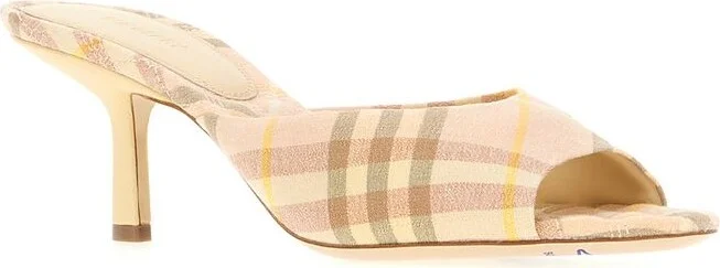 Burberry With Heel - Image 2