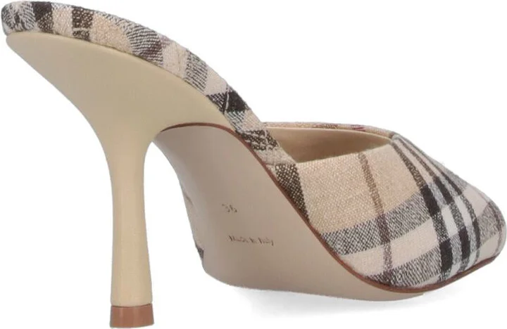 Burberry With Heel - Image 4