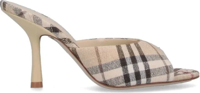 Burberry With Heel