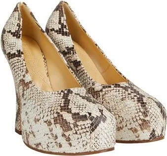 Burberry Woman Pumps - Image 2