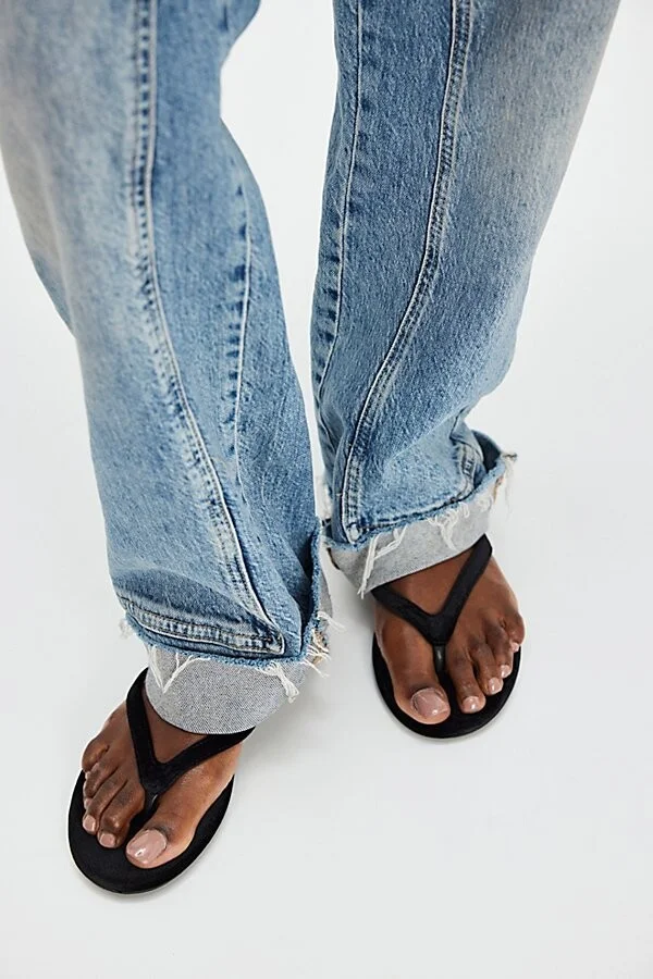 Byron Bay Thong Sandals - Image 4