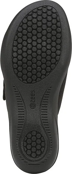 Bzees Carefree Wedge Sandals Women's Sandals Black : 7 M - Image 3
