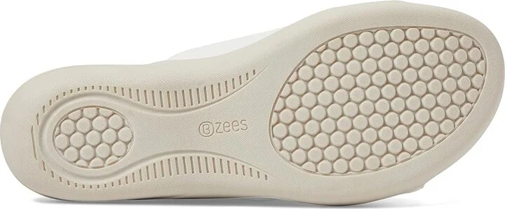 Bzees Carefree Wedge Sandals Women's Sandals White : 9 M - Image 3