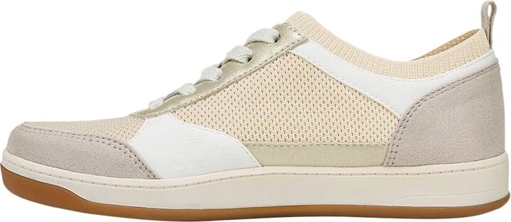 Bzees Dynamic Sneaker - Image 2