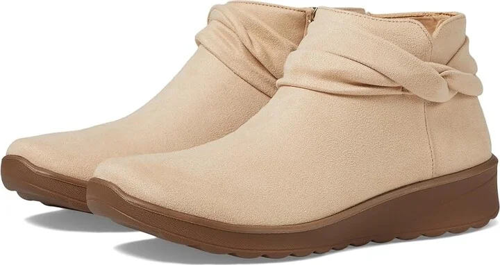 Bzees Gemma Women's Boots Tan : 9.5 M, Textile