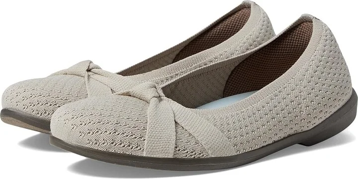 Bzees Kissed Women's Flat Shoes Sand Engineered Knit : 5 M, EVA/Rubber