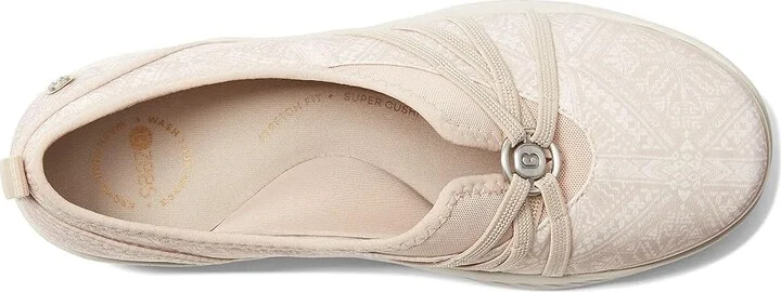 Bzees Niche Women's Slip on Shoes Beige Batik Fabric : 9.5 M, Textile - Image 2