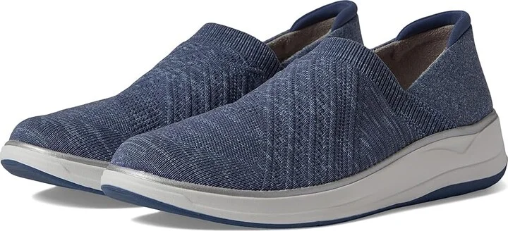 Bzees Triumph Women's Shoes Ash Blue Fabric : 6.5 M, EVA