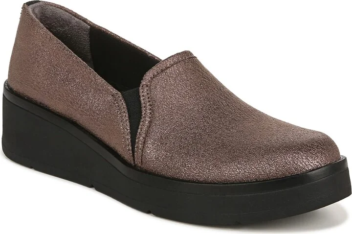 BZees Women's Free Spirit Slip On Washable Comfort Loafer Brown 8 M